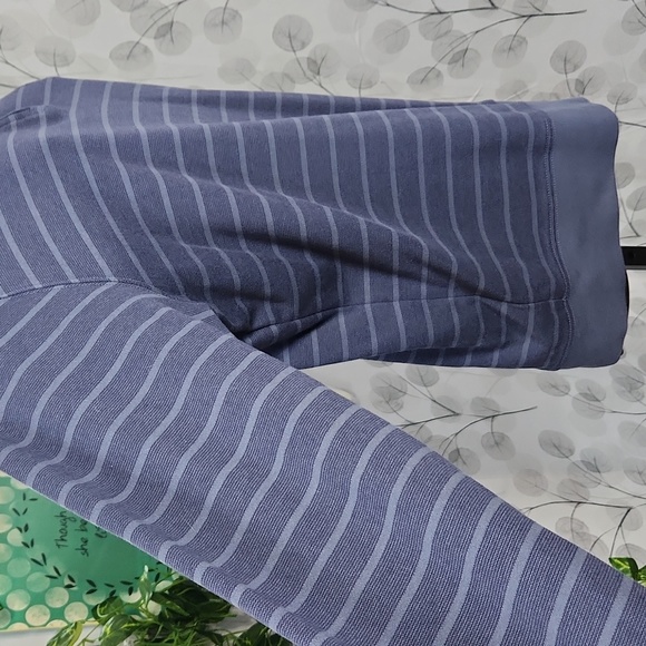 Vineyard Vines Tokeneke Pullover - Picture 6 of 8